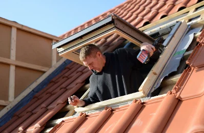 Pose de fenêtres de toit Velux à Guigneville
